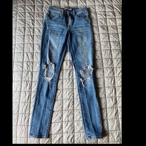 Size 24, high rise Womens Levi’s